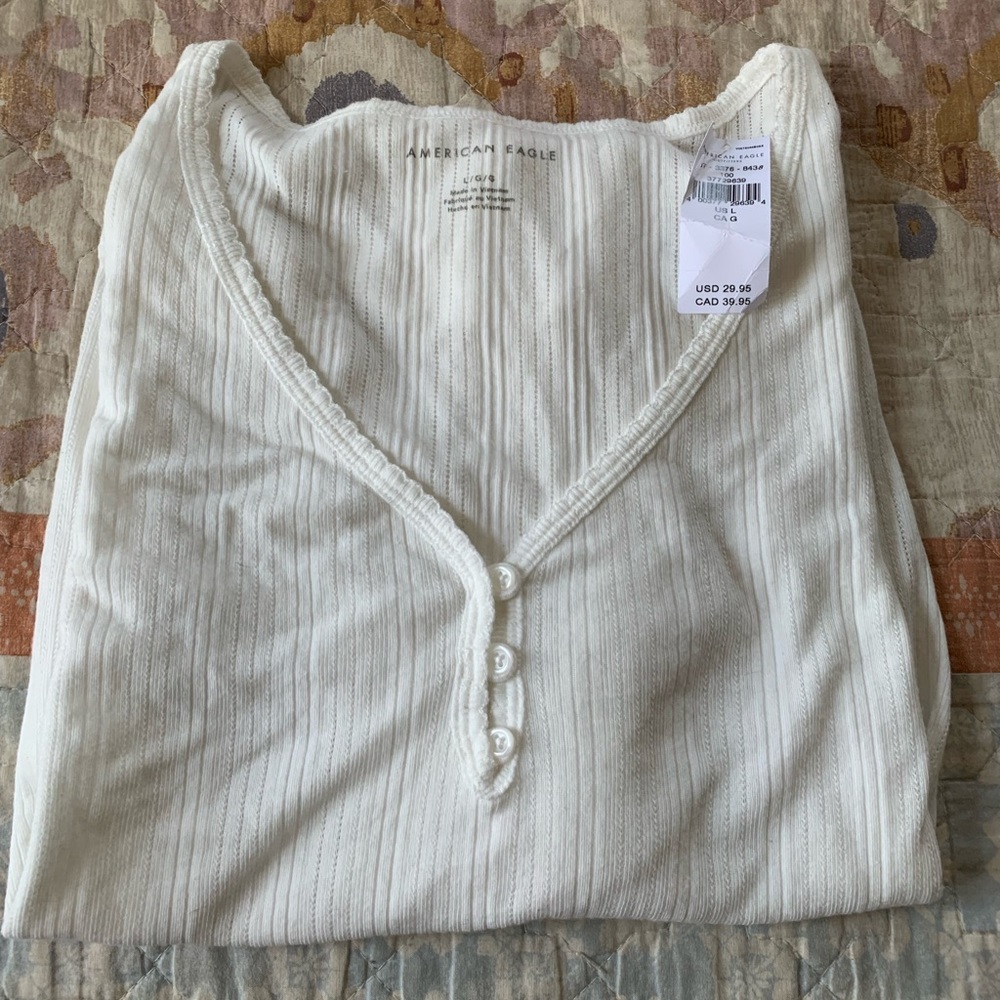 American Eagle white long sleeved thin shirt. Size Large. NWT